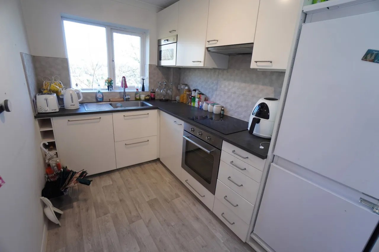 Windrush Court, High Wycombe, HP13, photo 3