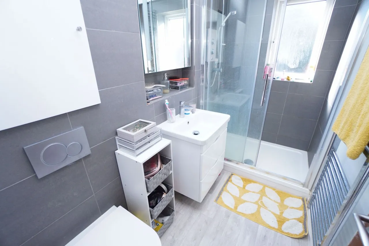 Windrush Court, High Wycombe, HP13, photo 6