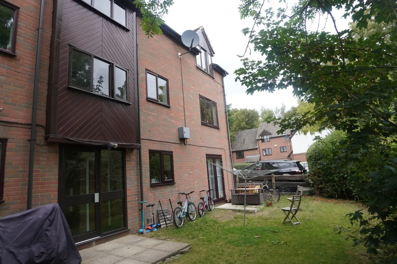 Windrush Court, High Wycombe, HP13, photo 7