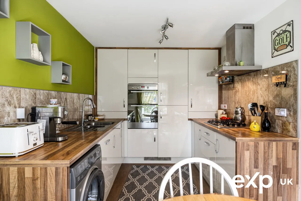 Highfield Avenue, Langwith Junction, NG20, photo 6
