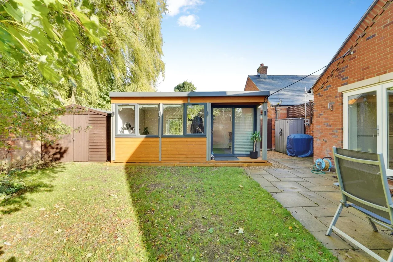 Cricketers Close, Leighton Buzzard, LU7, photo 27