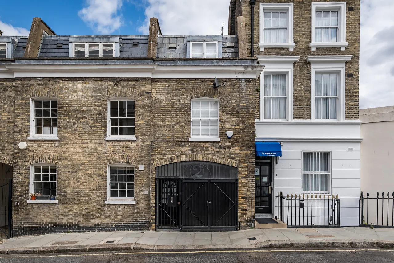 Warwick Place North, London, SW1V, photo 2