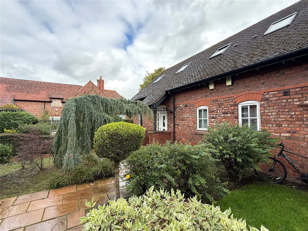 3 bed barn conversion for sale, Ryder Court, Rainhill, L35