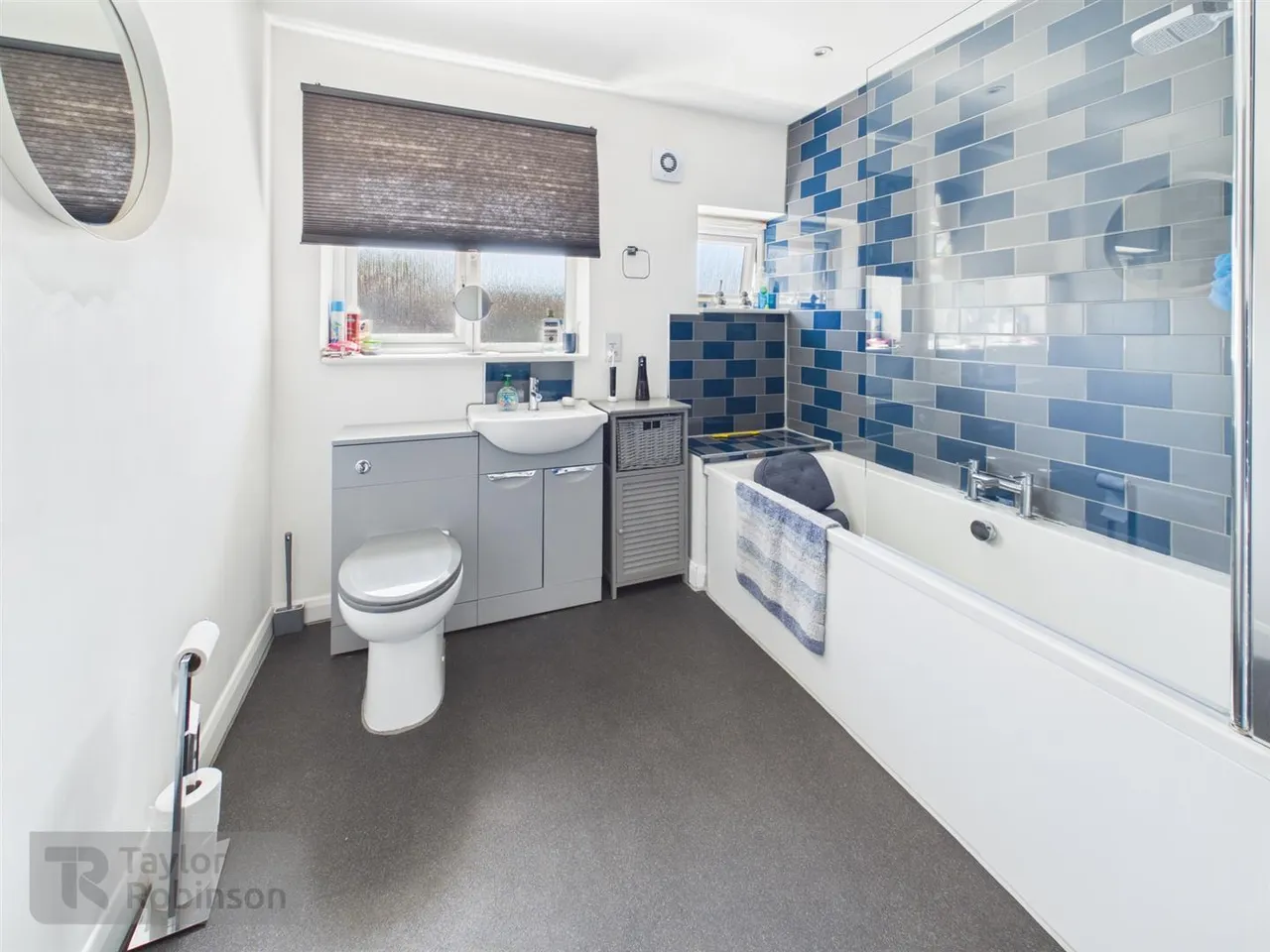 Shaws Road, Northgate, RH10, photo 12