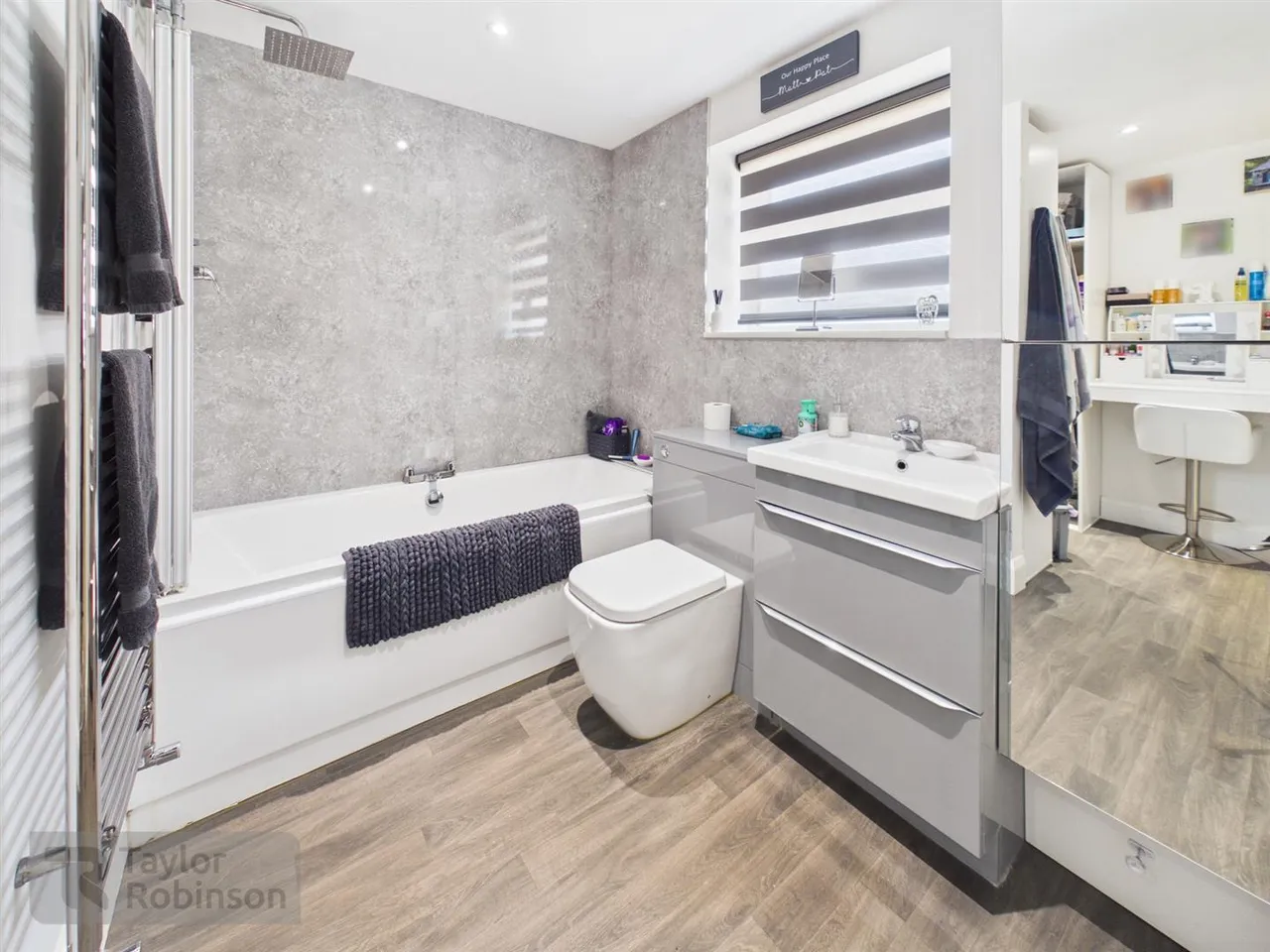 Shaws Road, Northgate, RH10, photo 5