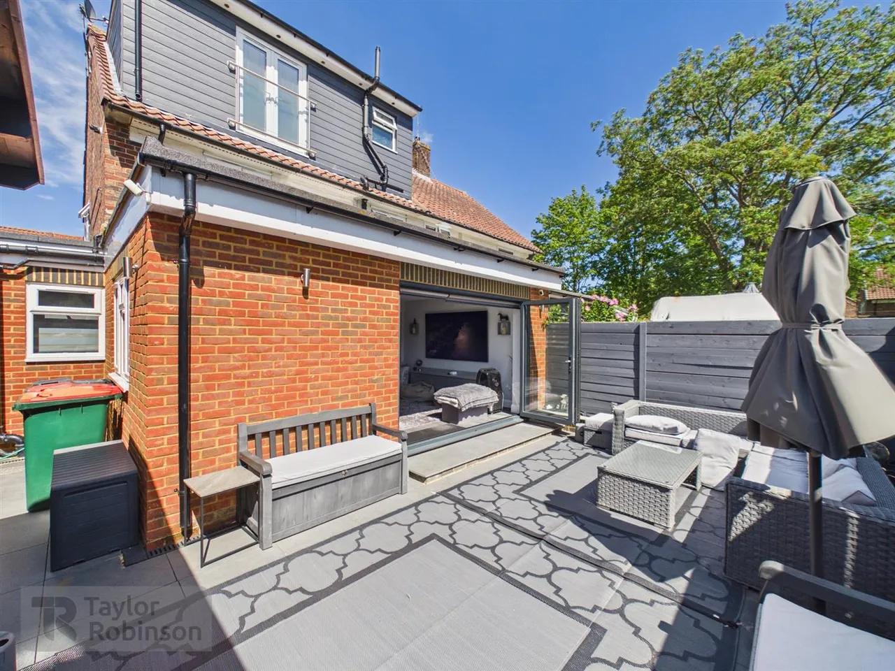 Shaws Road, Northgate, RH10, photo 17