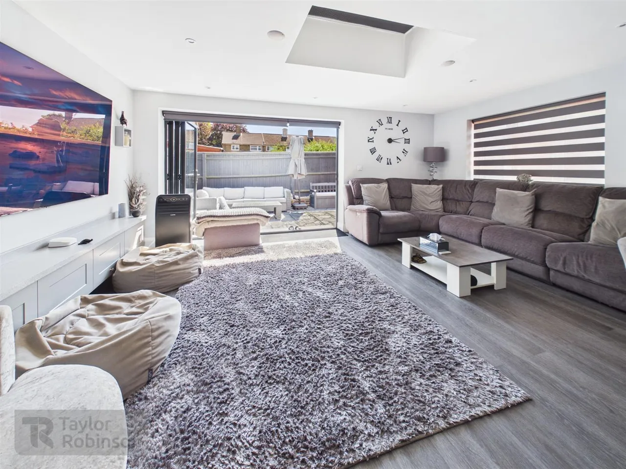 Shaws Road, Northgate, RH10, photo 19