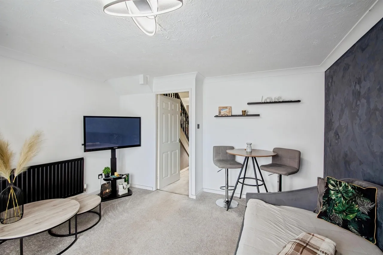 Parkinson Close, Wakefield, WF1, photo 5