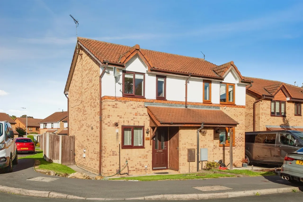 2 bed house for sale, Parkinson Close, Wakefield, WF1