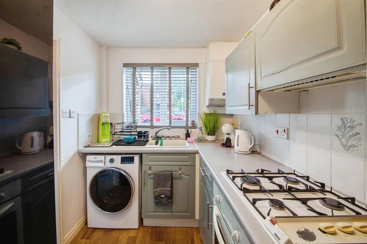 Parkinson Close, Wakefield, WF1, photo 4