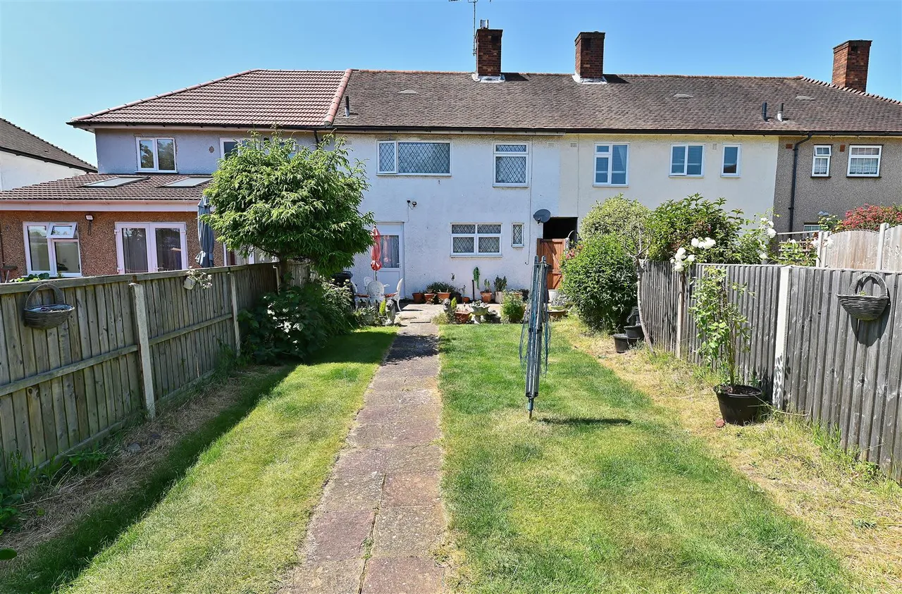 Parkes Road, Chigwell, Essex, IG74BN, photo 15