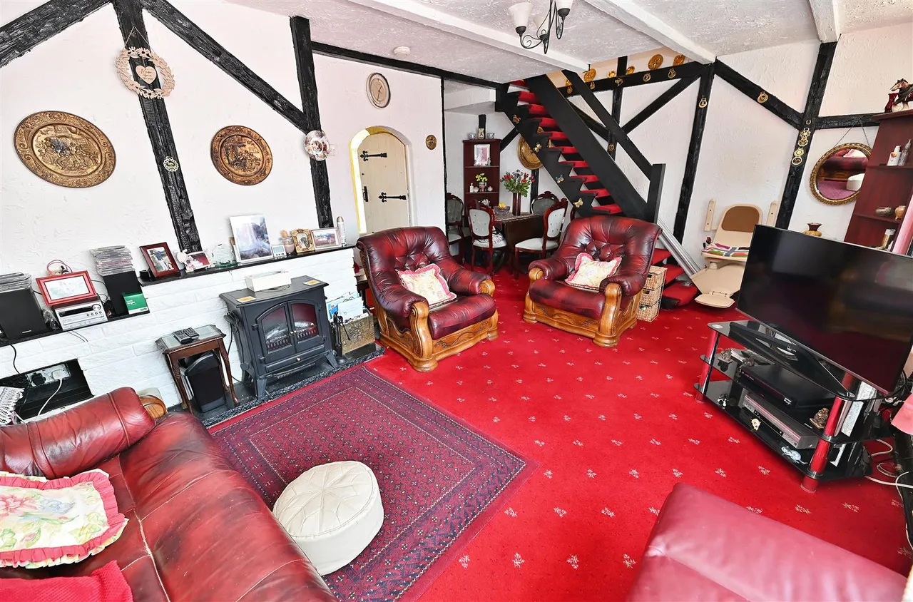 Parkes Road, Chigwell, Essex, IG74BN, photo 9