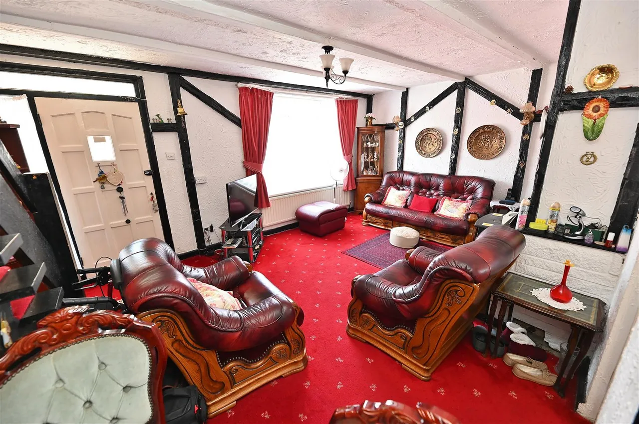 Parkes Road, Chigwell, Essex, IG74BN, photo 4