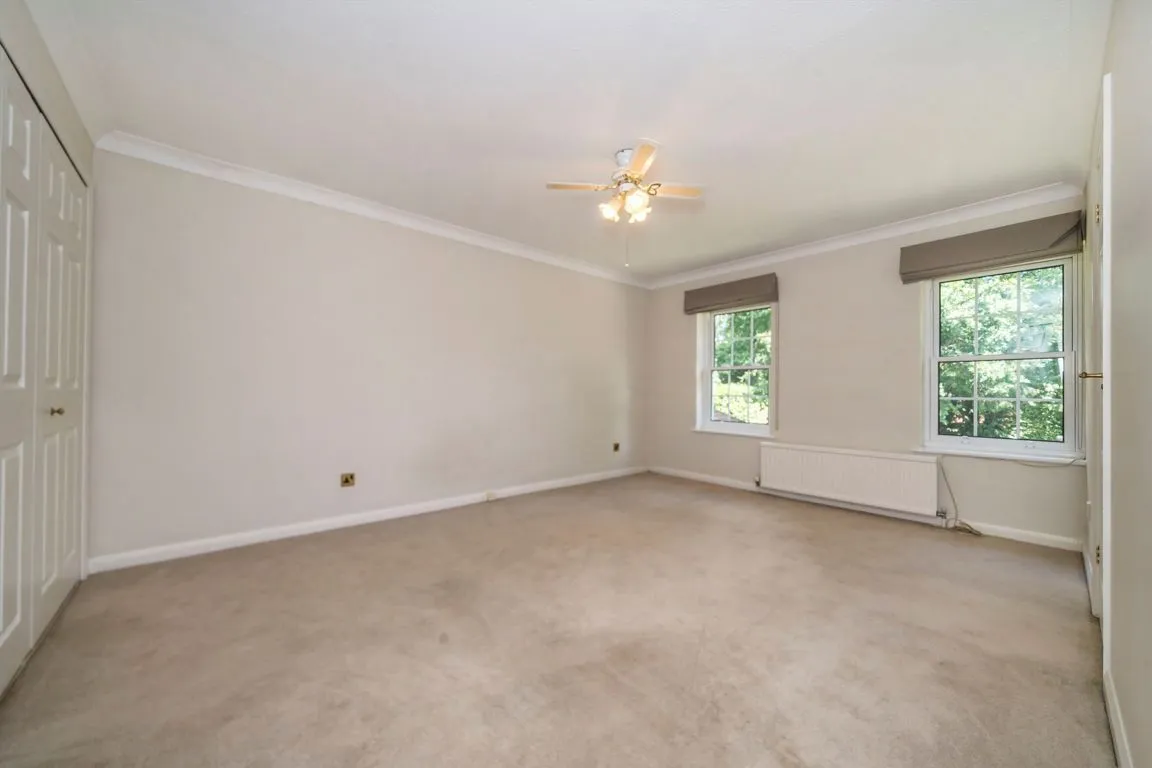 Old Avenue, West Byfleet, KT14, photo 6