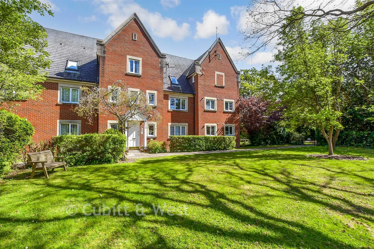 Tanbridge Park, Horsham, RH12, photo 11