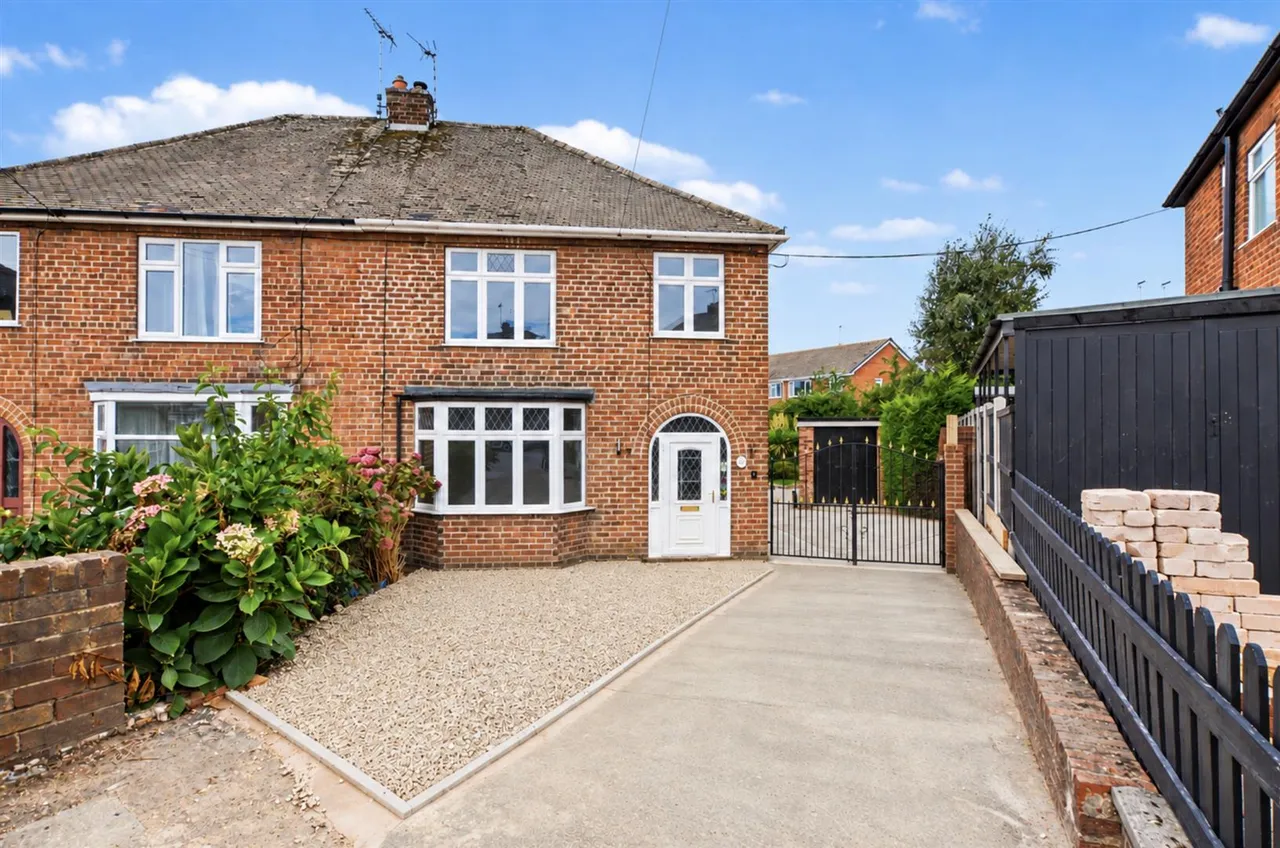 3 bed house for sale, St. Helens Crescent, Trowell, NG9