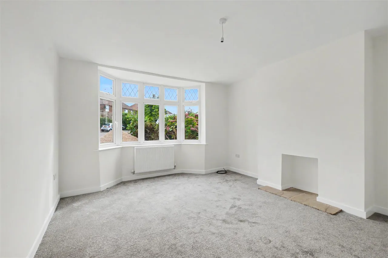 St. Helens Crescent, Trowell, NG9, photo 3