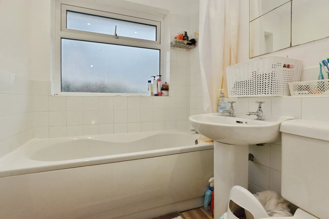 Ormonde, Stantonbury, MK14, photo 11
