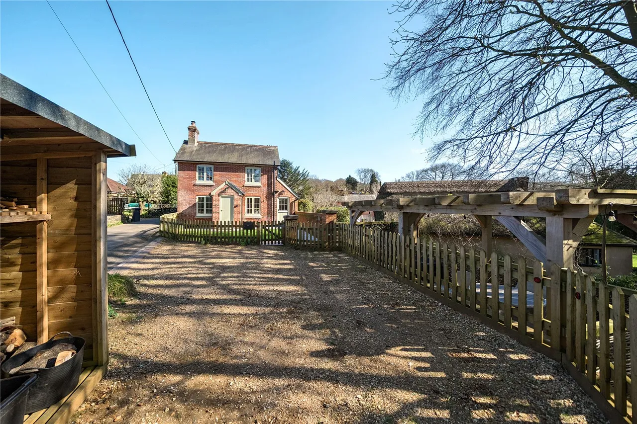 South Lane, Nomansland, Salisbury, Wiltshire, SP5 2BZ, photo 17