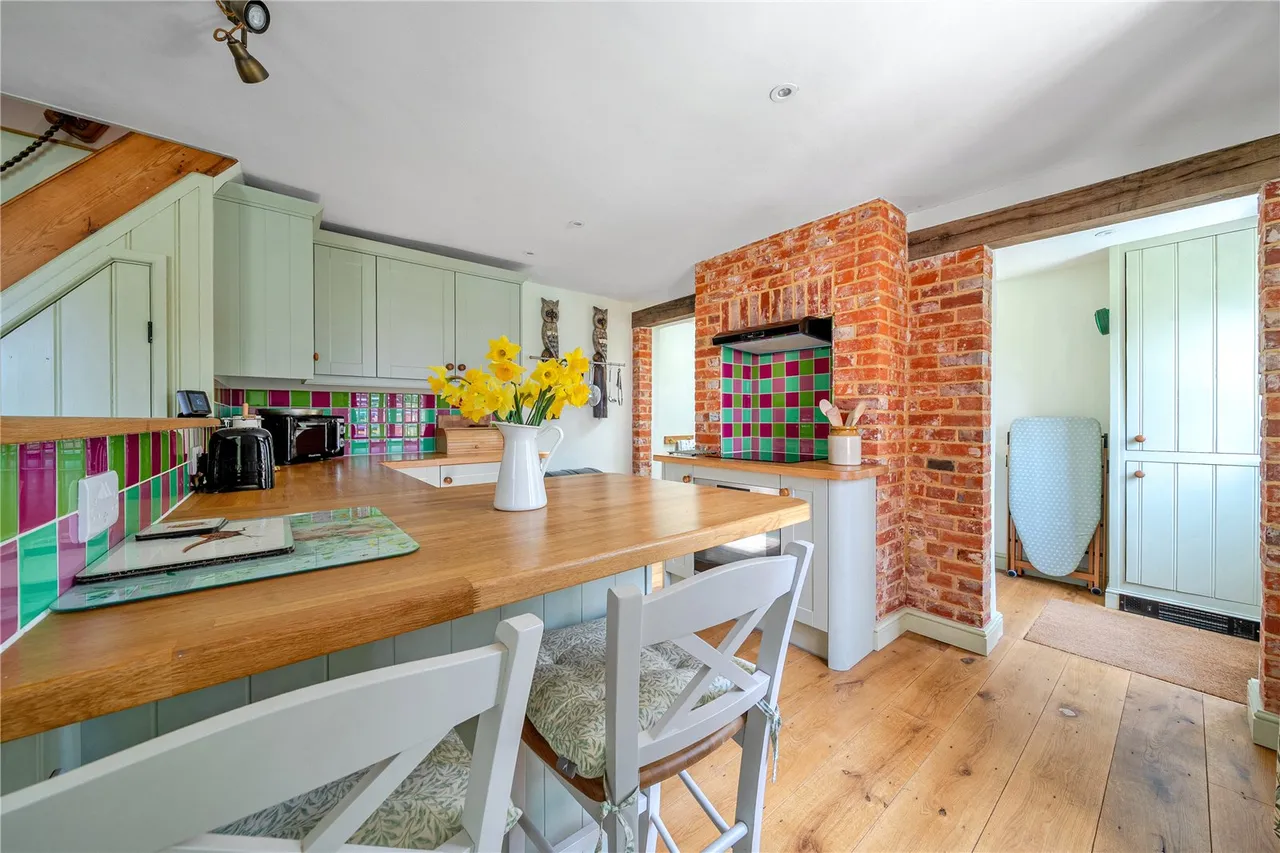 South Lane, Nomansland, Salisbury, Wiltshire, SP5 2BZ, photo 3