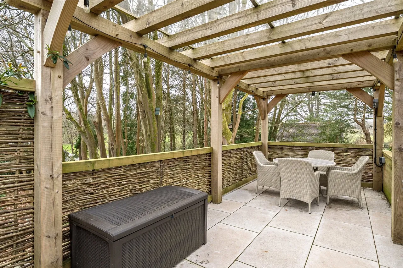 South Lane, Nomansland, Salisbury, Wiltshire, SP5 2BZ, photo 14