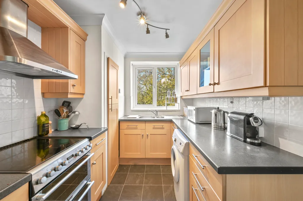 1 bed flat to rent, Tildesley Road, London, SW15