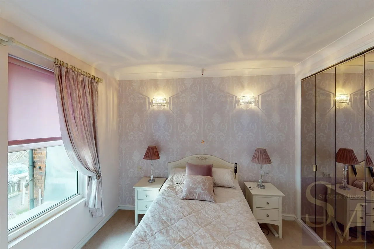 Palmerston Road, Buckhurst Hill, IG9, photo 3