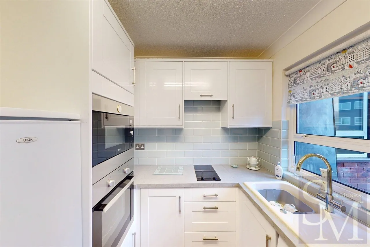 Palmerston Road, Buckhurst Hill, IG9, photo 8