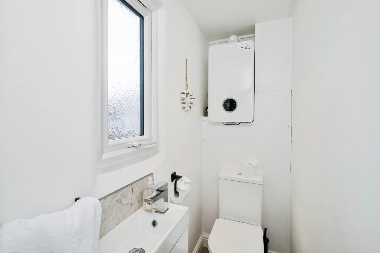 Parc Terrace, Newlyn, TR18, photo 17