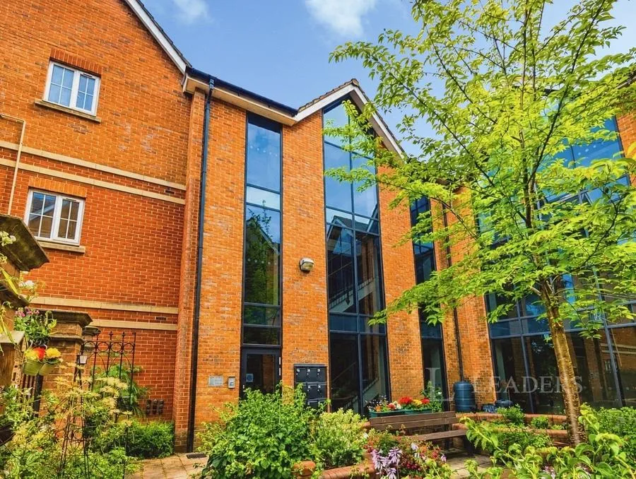 2 bed flat for sale, Priory Heights Court, Derby, DE23