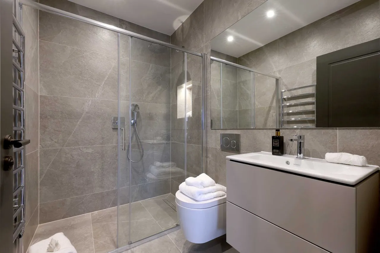 Kiln Lane, Bourne End, SL8, photo 19
