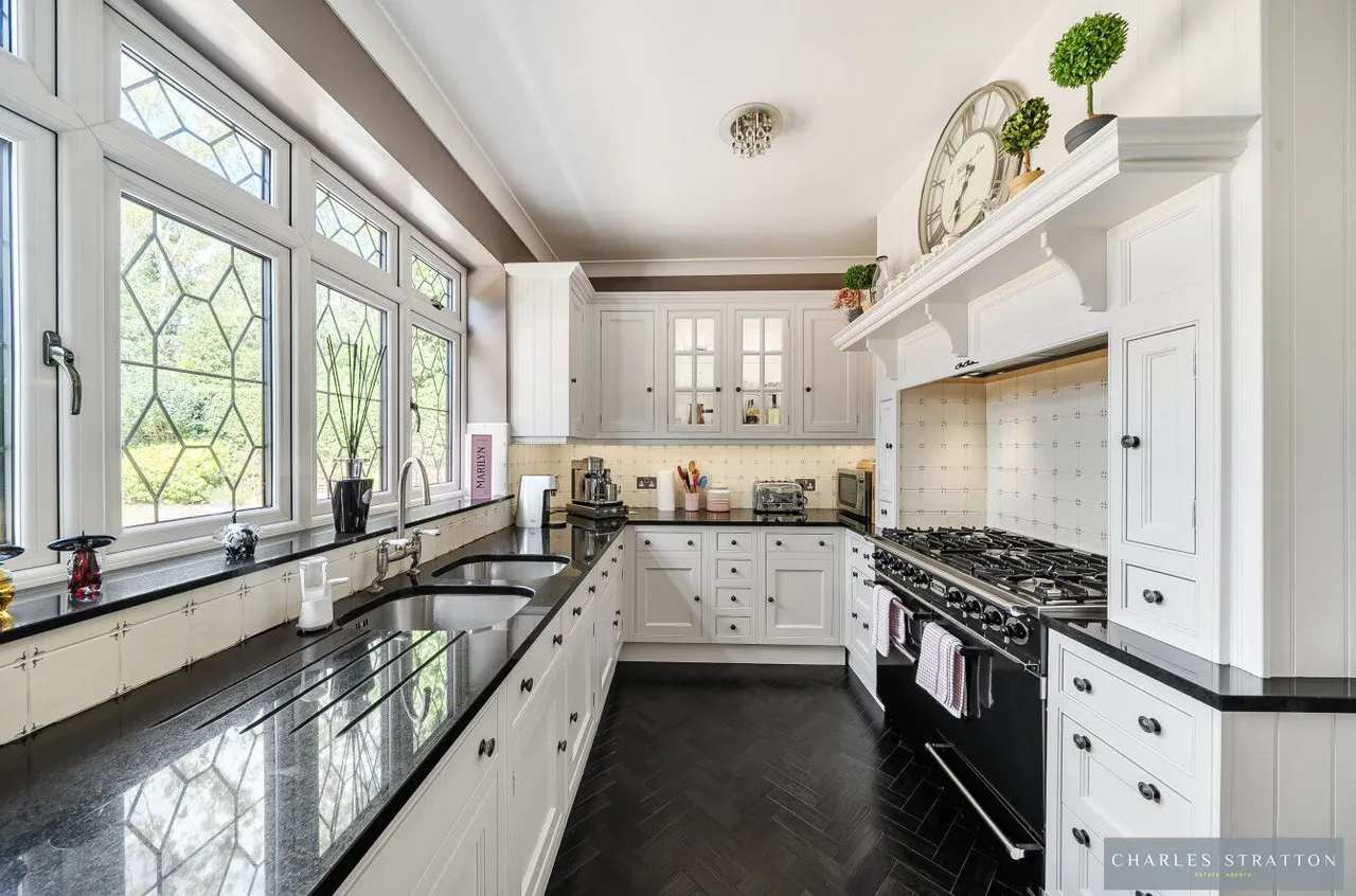 Parkway, Romford, RM2, photo 20