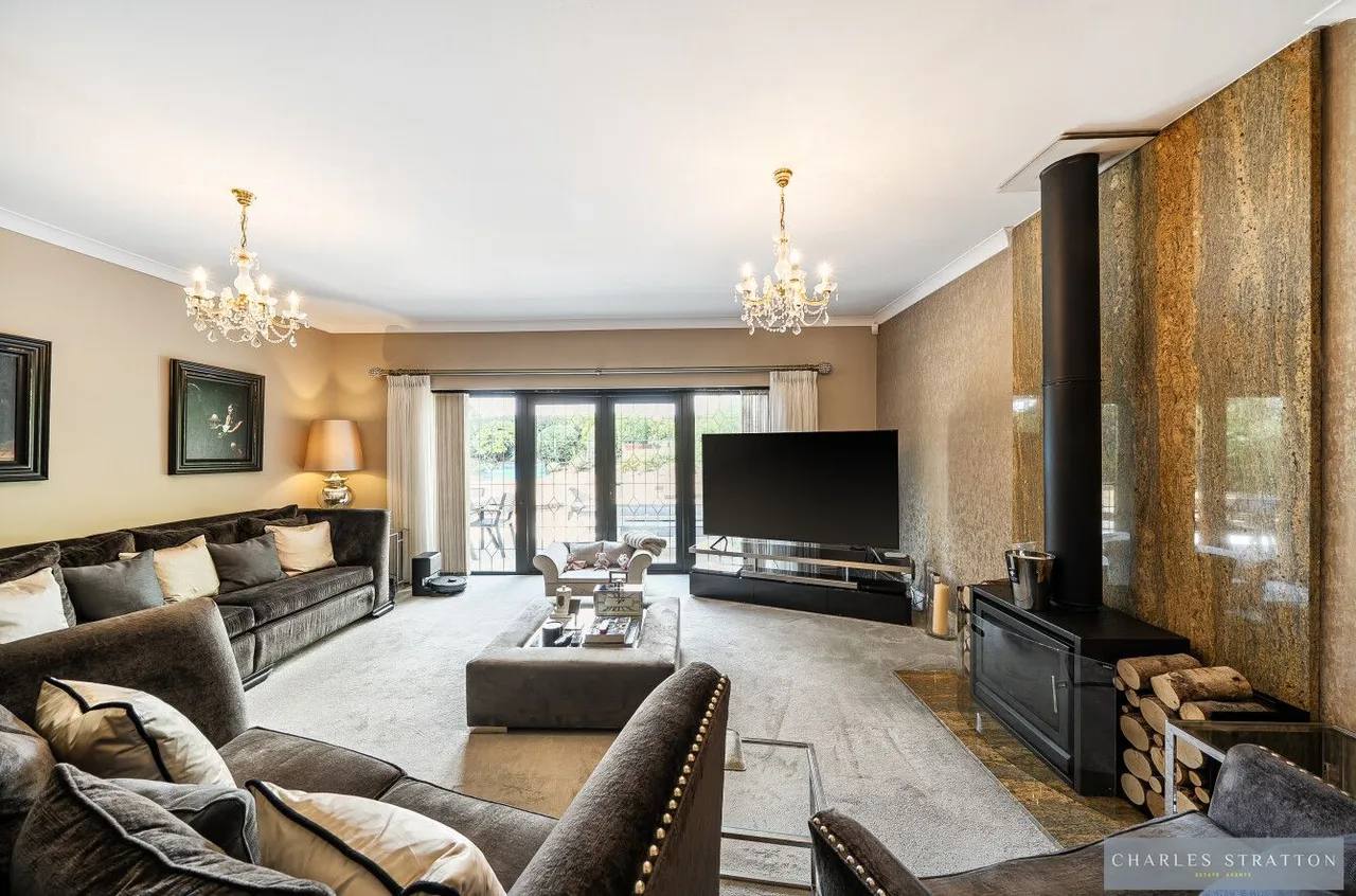 Parkway, Romford, RM2, photo 8