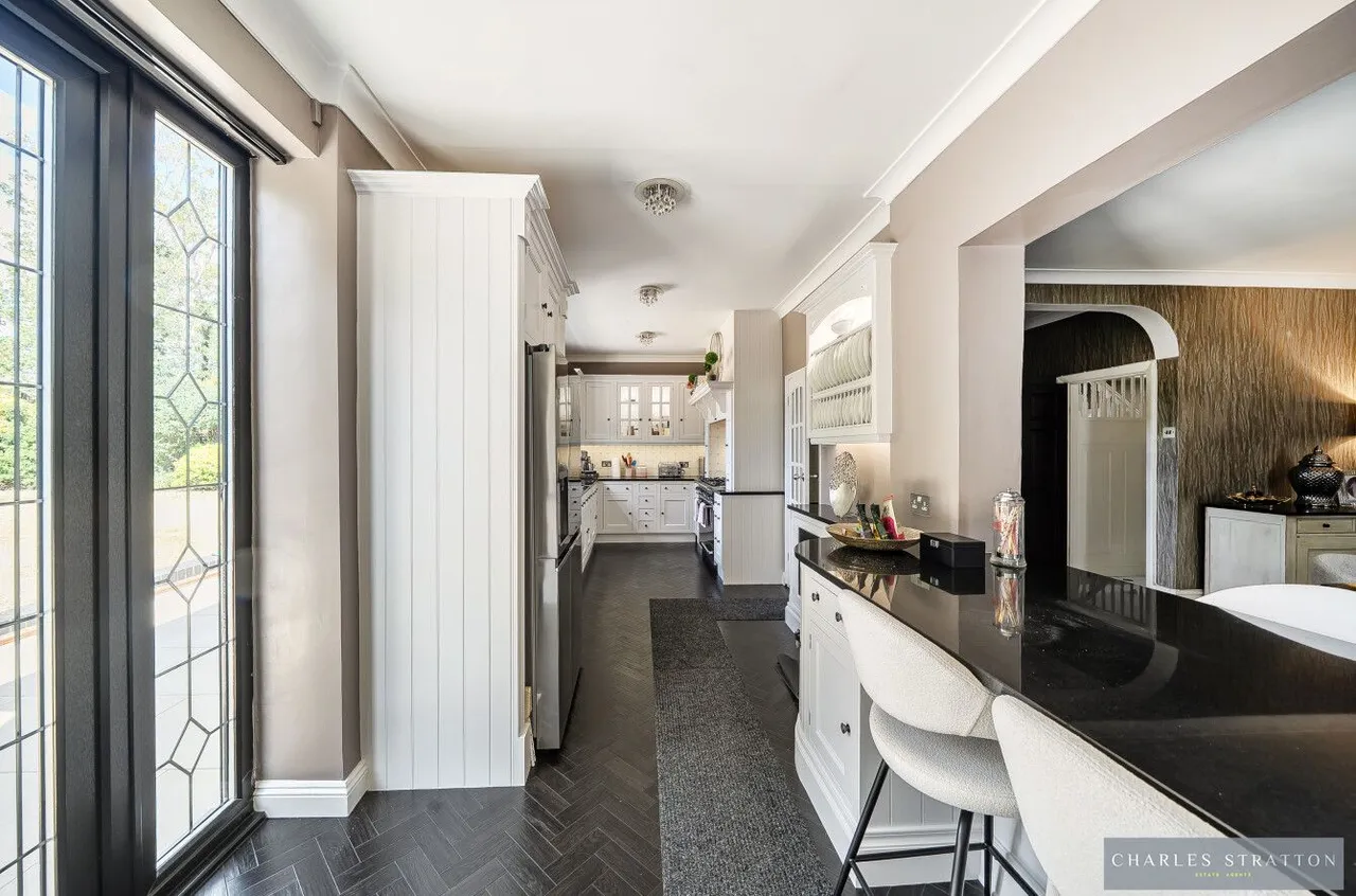 Parkway, Romford, RM2, photo 18