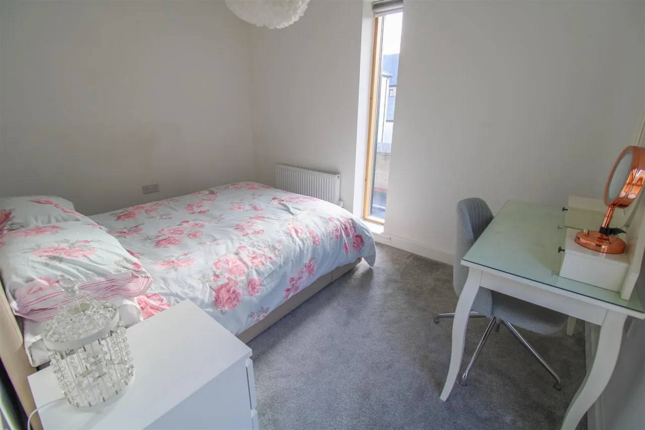 Barnsley Wood Rise, Newhall, CM17, photo 8