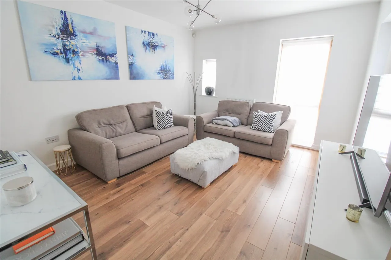 Barnsley Wood Rise, Newhall, CM17, photo 4