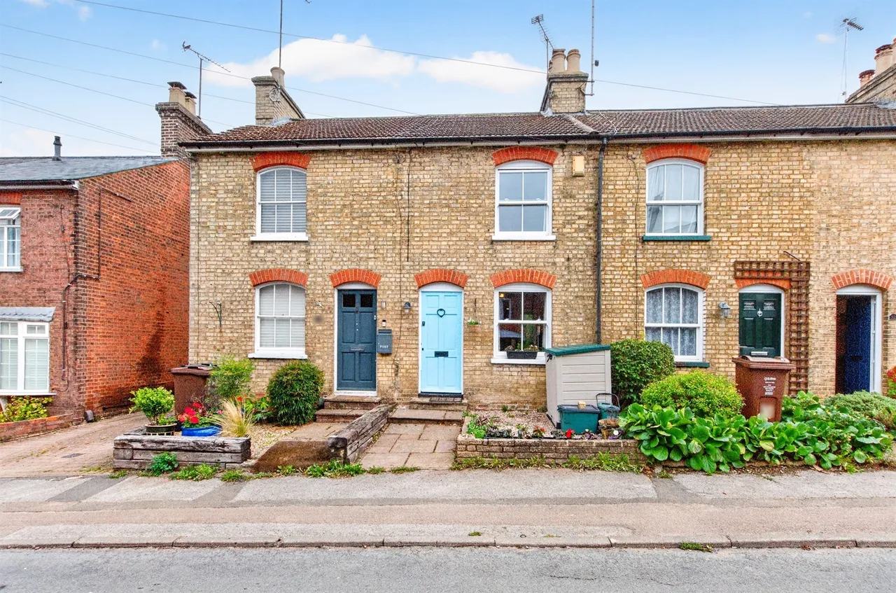 2 bed character property for sale — Cravells Road, Harpenden
