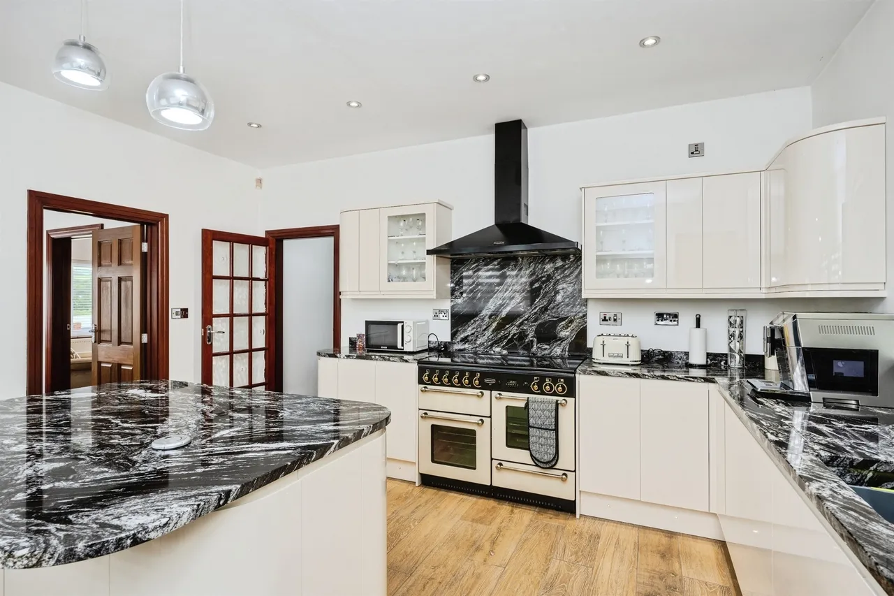 Sawel Terrace, Swansea, SA4, photo 8