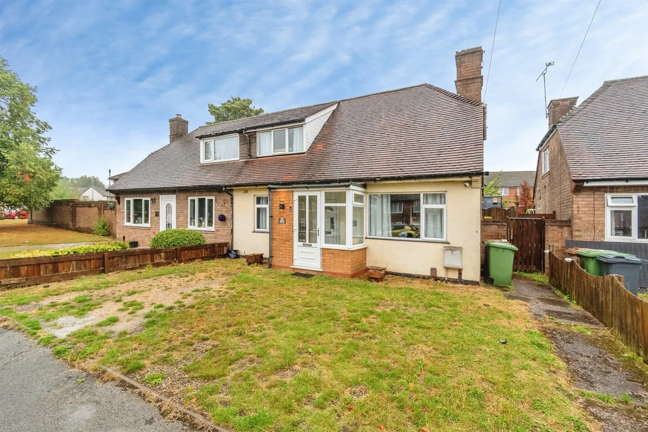 2 bed house for sale — Kent Close, Aldridge, WALSALL