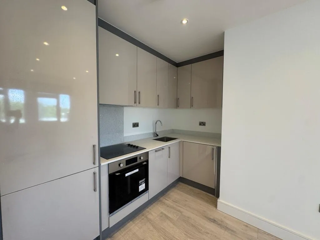 flat to rent — High Street, Swanley BR8