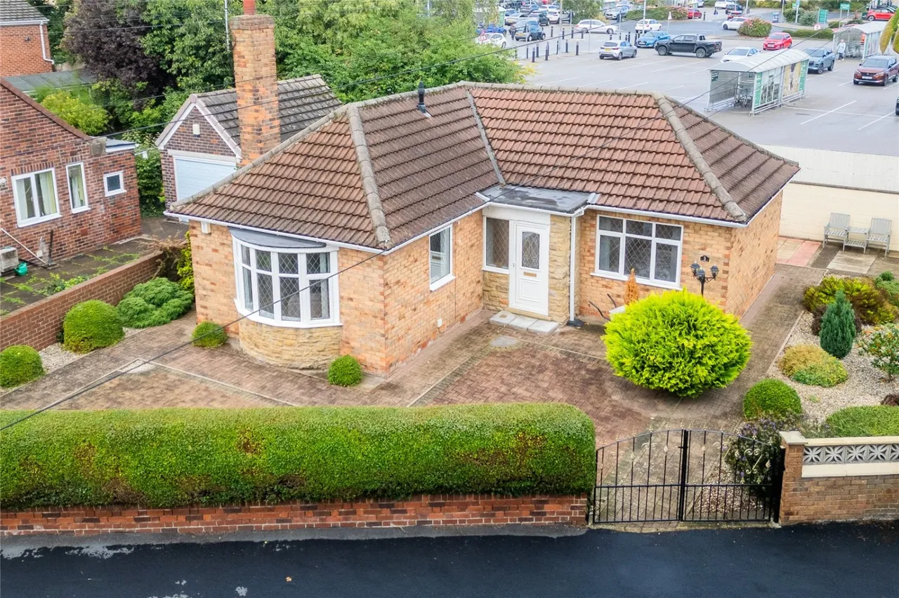 2 bed house for sale, Grove Lane, Knottingley, WF11