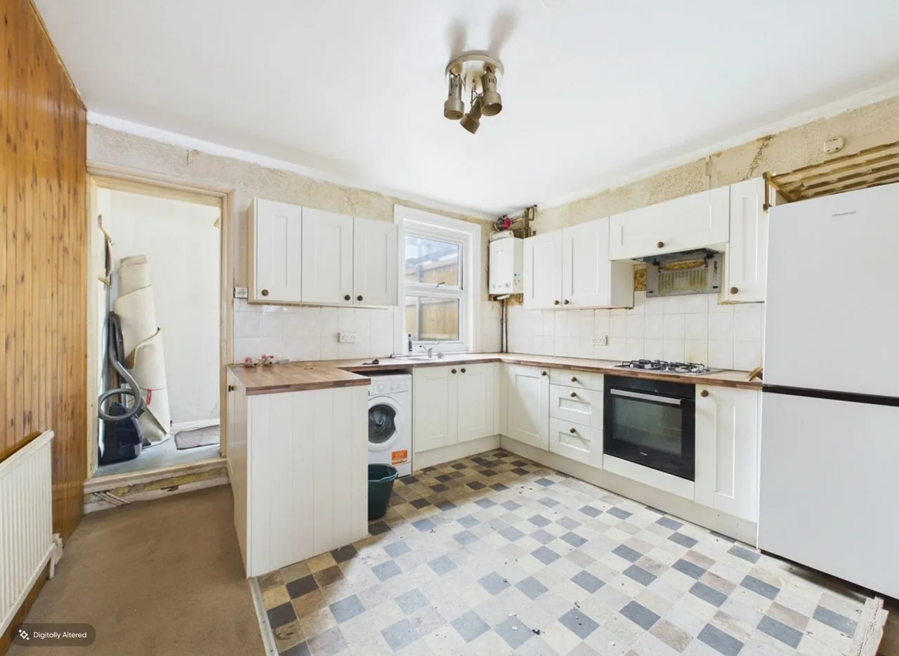 Cross Street, Strood, ME2, photo 4