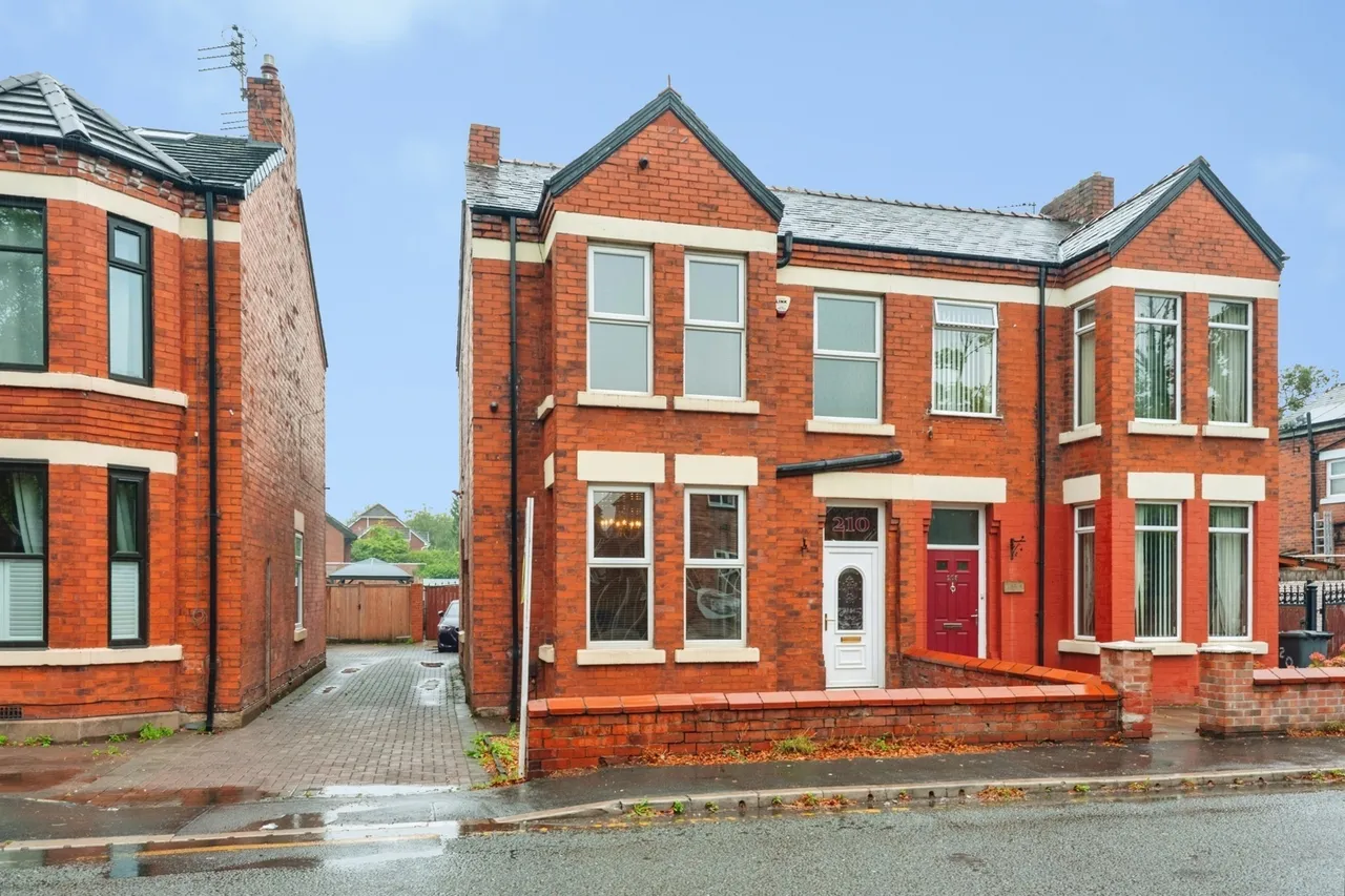 4 bed house for sale, Ditchfield Road, Widnes, WA8