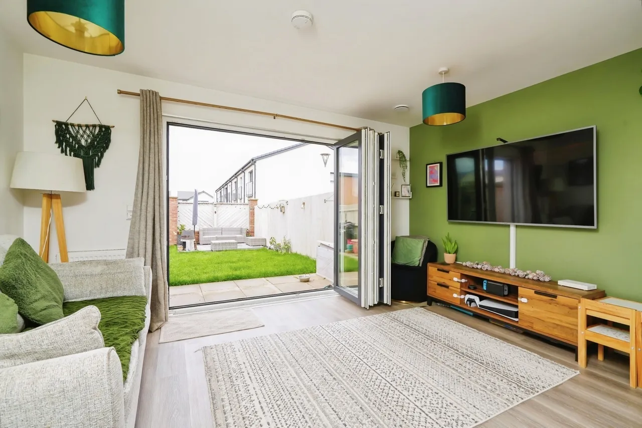 Graven Hill Road, Ambrosden, Bicester, Oxfordshire, OX25, photo 5
