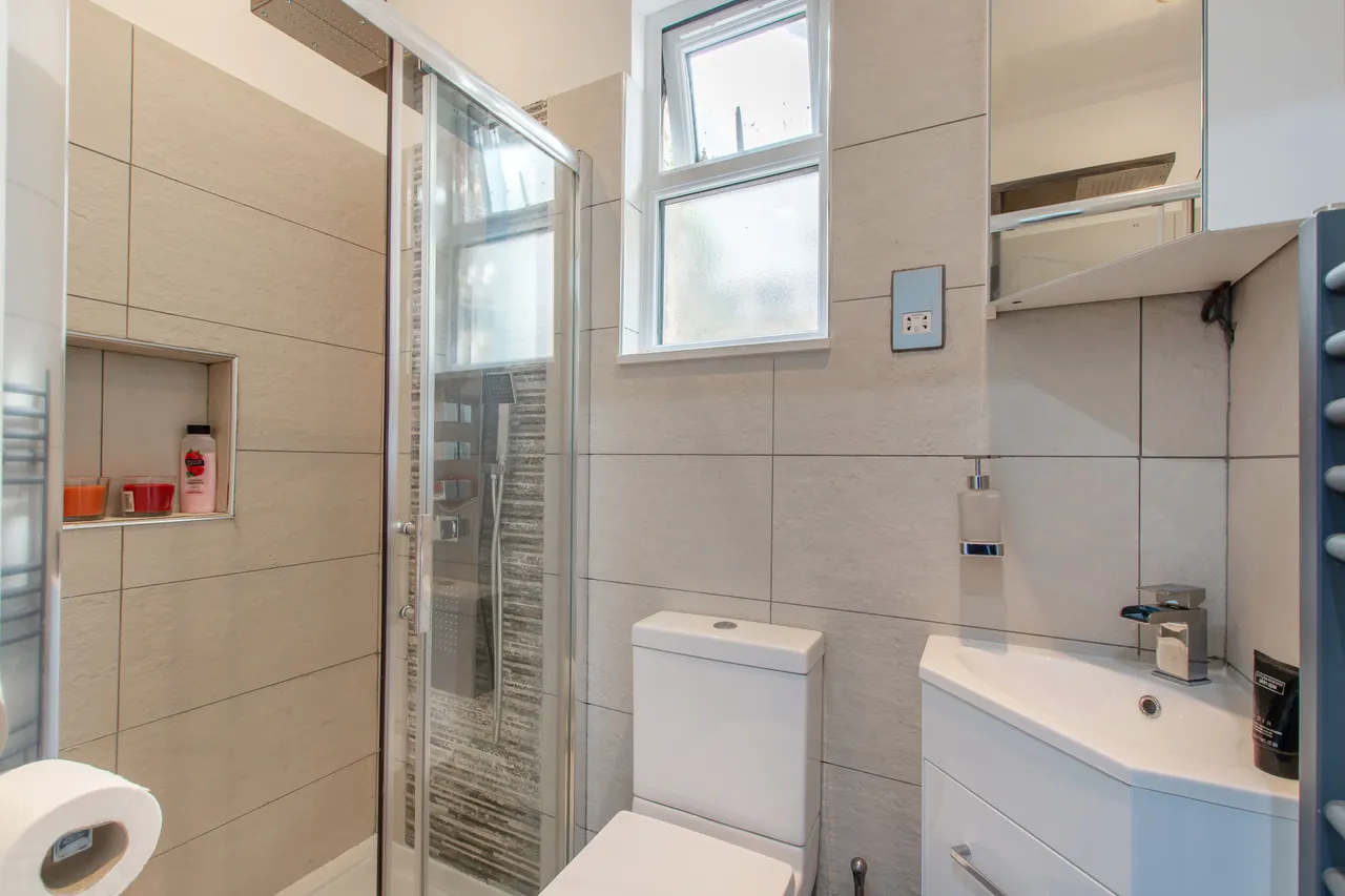 55 Dalyell Road, London, photo 10