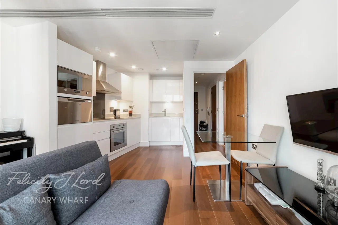 1 bed flat for sale, Talisman Tower, Lincoln Plaza, E14