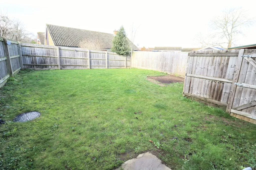 Bunkers Crescent, Bletchley, Milton Keynes, Buckinghamshire, MK3 6FP, photo 16