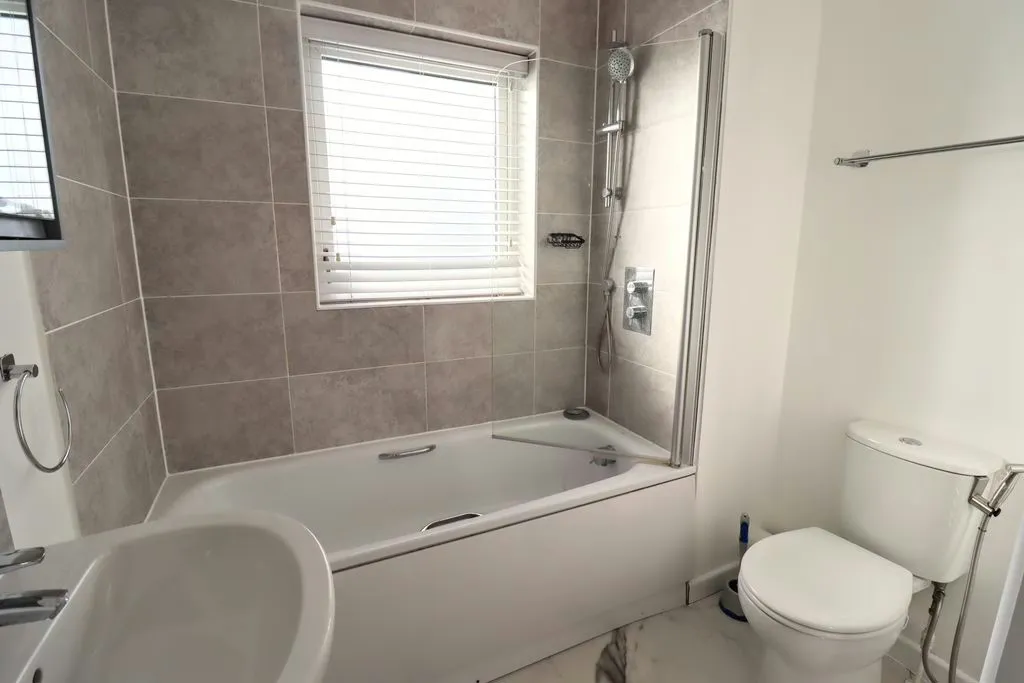 Bunkers Crescent, Bletchley, Milton Keynes, Buckinghamshire, MK3 6FP, photo 14