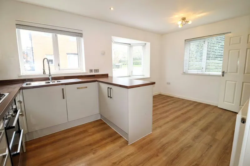 Bunkers Crescent, Bletchley, Milton Keynes, Buckinghamshire, MK3 6FP, photo 13