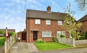 2 bed house for sale — Rydal Way, Newcastle, Staffordshire, ST5